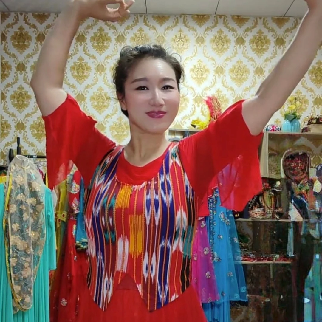 艾德莱斯新疆民族风短款小马甲百搭显瘦