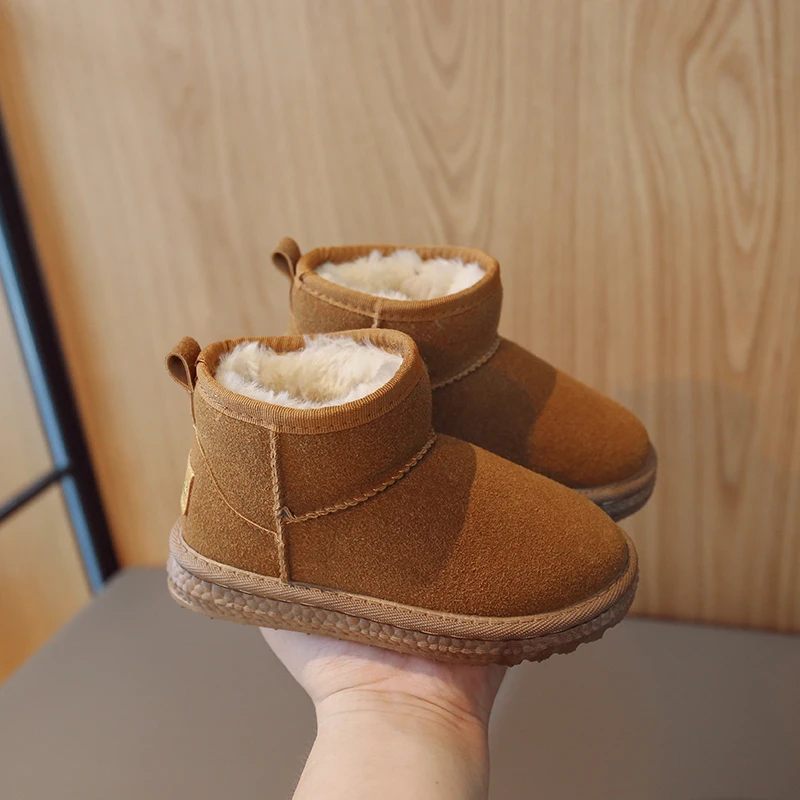 2022年冬季新款儿童防水雪地靴真皮宝宝小童短靴男童女童保暖棉靴
