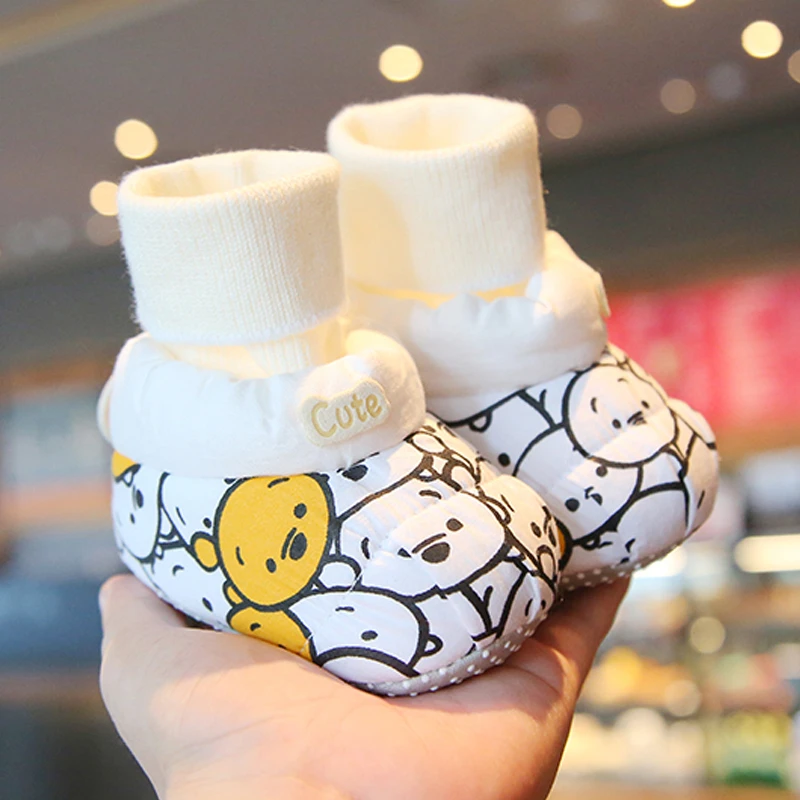 婴儿棉鞋冬季软底宝宝鞋袜保暖新生儿鞋子防掉0-1岁12月加厚加绒