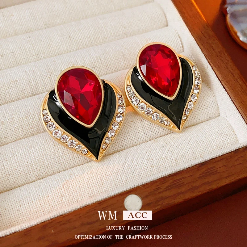 铜合金莫桑石耳饰 镶钻滴油爱心耳钉复古宫廷风恶魔之眼耳饰轻奢