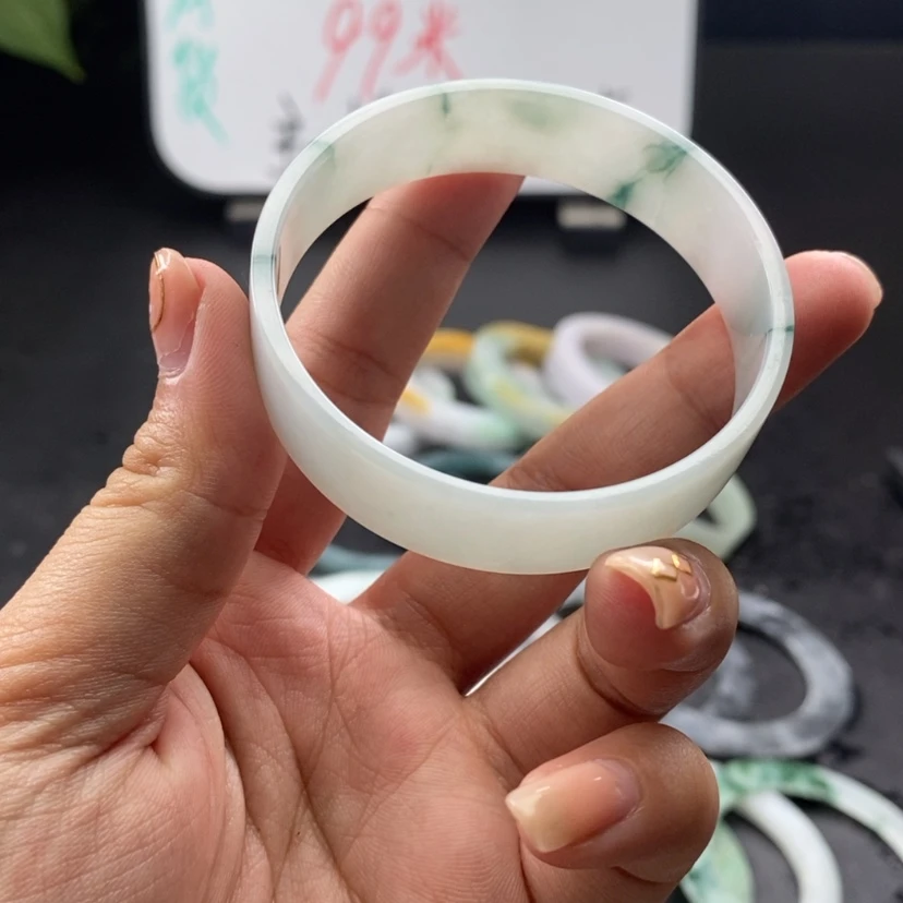 【闪购商品】翡翠手镯未镶嵌