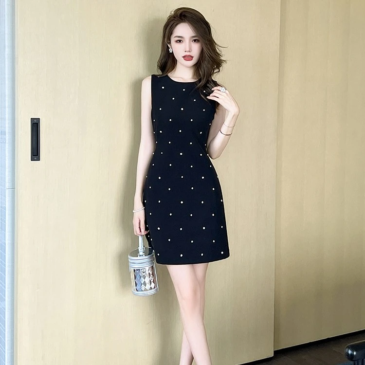 2025/新款女装法式气质时尚重工钉钻圆领收腰显高包臀连衣裙20565