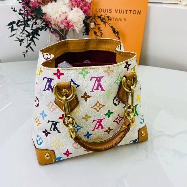 娜扎严选/路易威登/包包/95新/市场价200000/241006QR0021