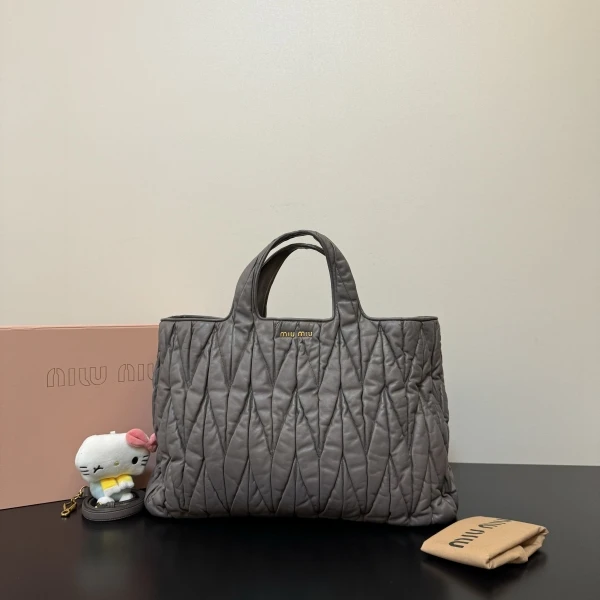 娜扎严选/谬谬/包包/95新/市场价17500/240920QR0027