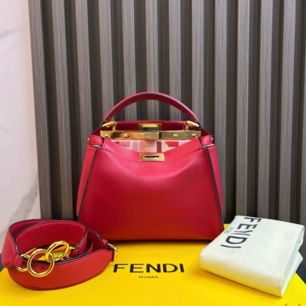 娜扎严选/芬迪/包包/95新/市场价99999/240922QR0013