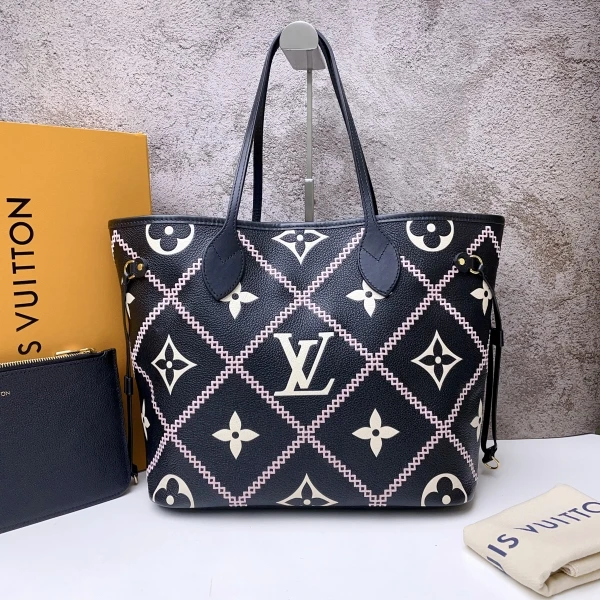 娜扎严选/路易威登/包包/99新/市场价31000/241020QR0019