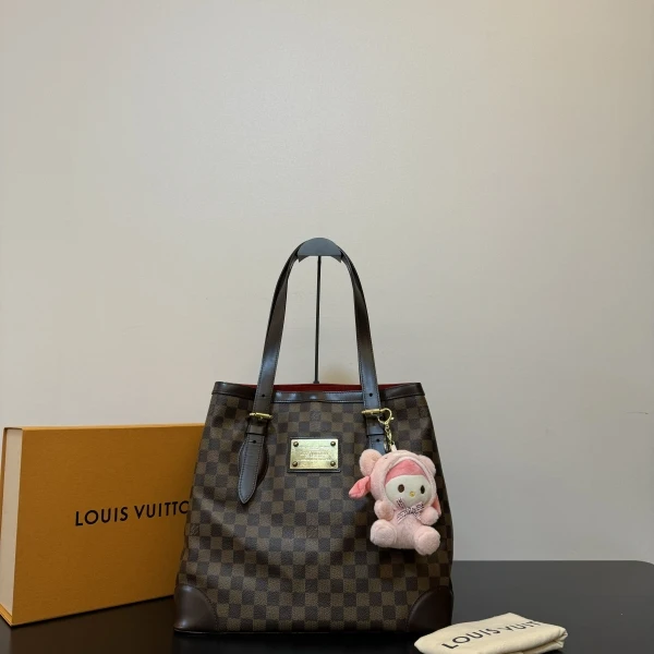 娜扎严选/路易威登/包包/95新/市场价15900/241017QR0021