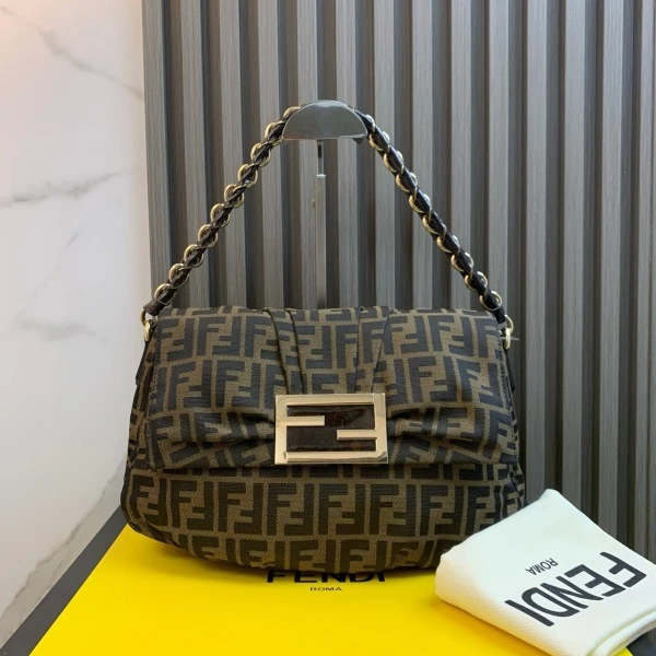 娜扎严选/芬迪/包包/95新/市场价99999/241030QR0031