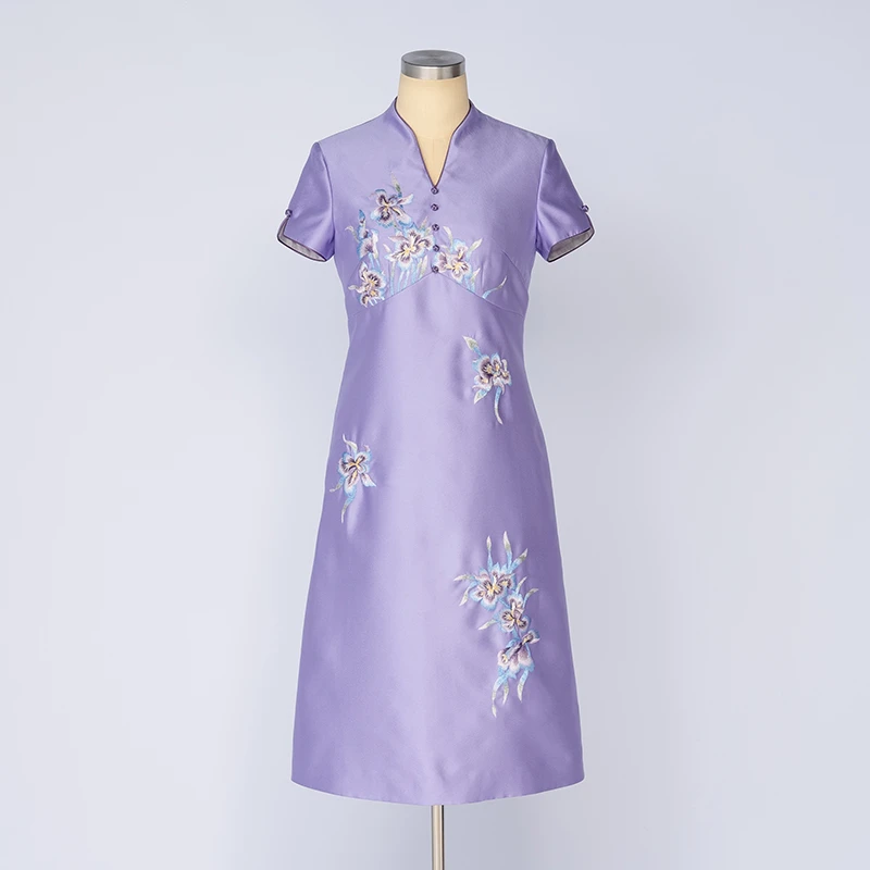 徐永良 56312 中国风旗袍裙改良A版裙丝毛V领高端绣花手工滚边