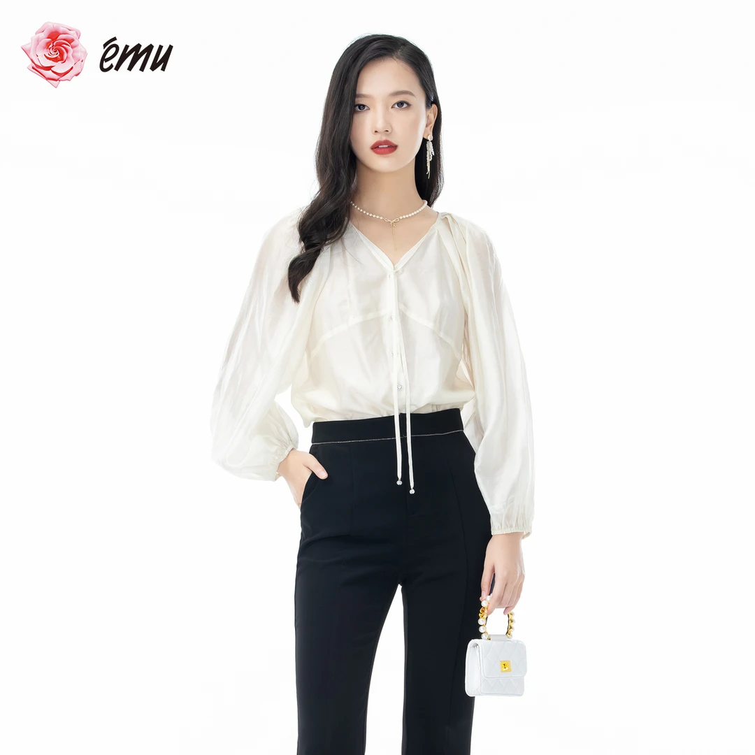 emu/依妙圆领系带灯笼袖长袖套头气质女装上衣春季通勤衬衣时尚