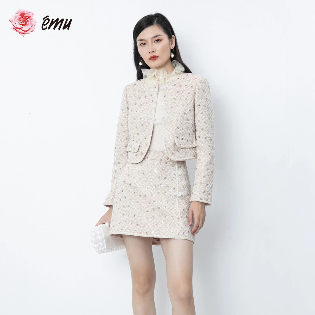 emu/依妙珠绣气质名媛短裙小香风时尚套装粗花呢法式设计师春季