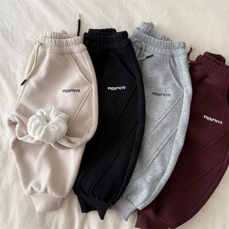 儿童长裤2024冬季新品男女童加绒字母束脚裤宝宝工装卫裤潮67080