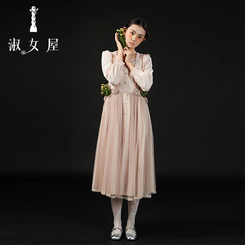 淑女屋官方旗舰店绣花公主。莉莉