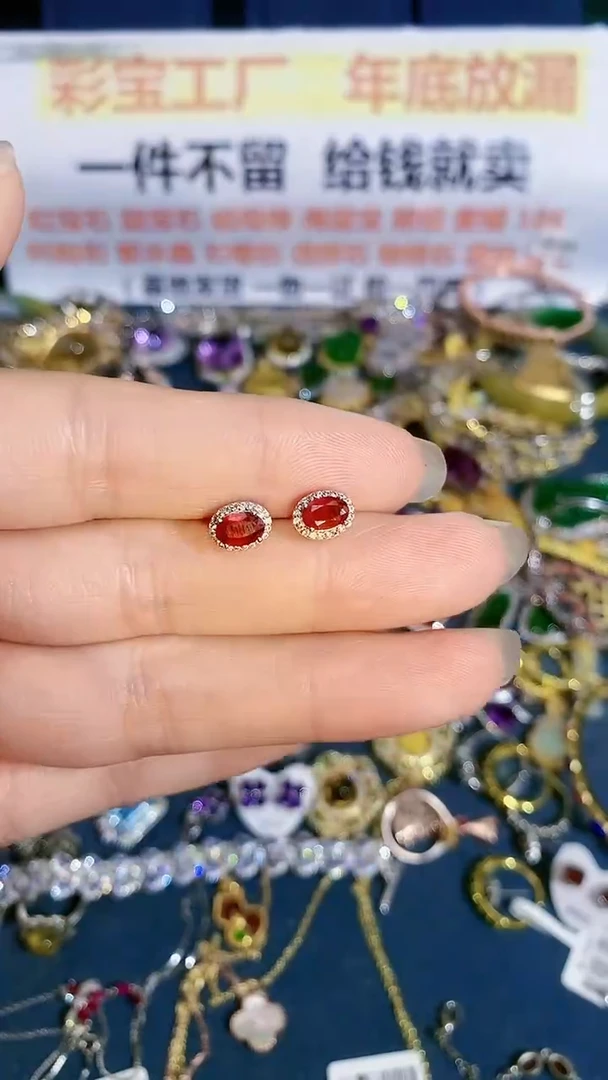 【闪购商品】红宝石颈饰银S925镶嵌耳钉