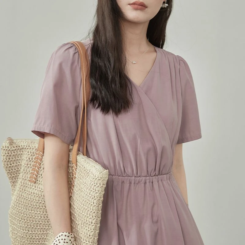 v领粉色减龄连衣裙女2024夏季新款气质别致设计感长裙QY020