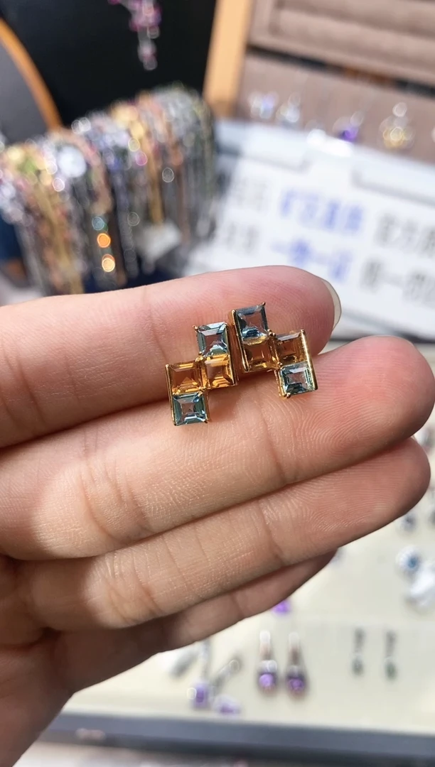 【闪购商品】黄晶耳钉银S925镶嵌带证书