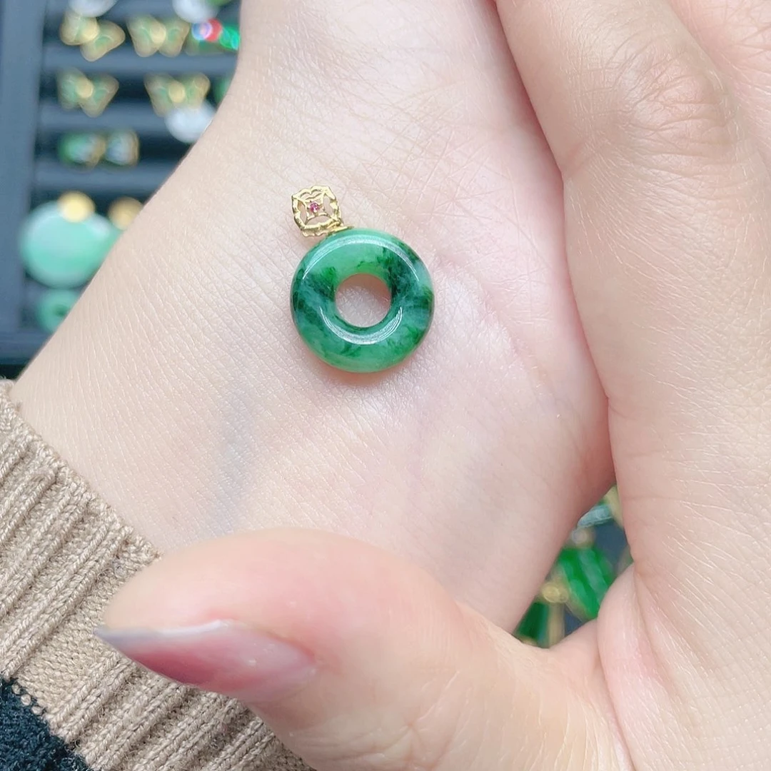 翡翠颈饰18K金镶嵌天然翡翠