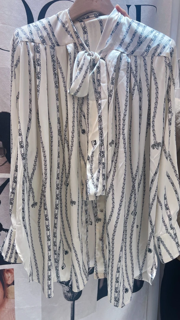 深圳原创设计飘带大衬衫宽松版气质衬衣时尚休闲女士夏季条纹印花