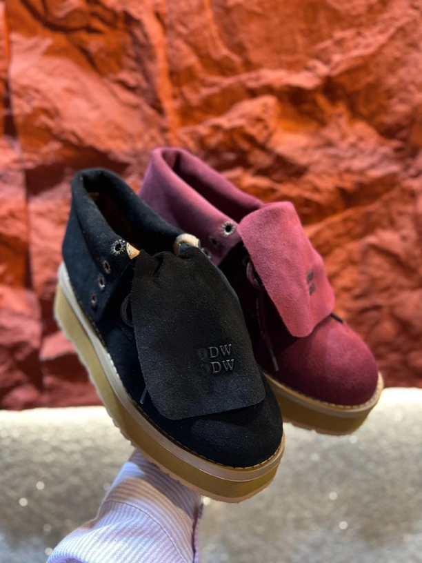 332加绒欧货2024冬新款磨砂卡扣松糕厚底短靴马丁靴女