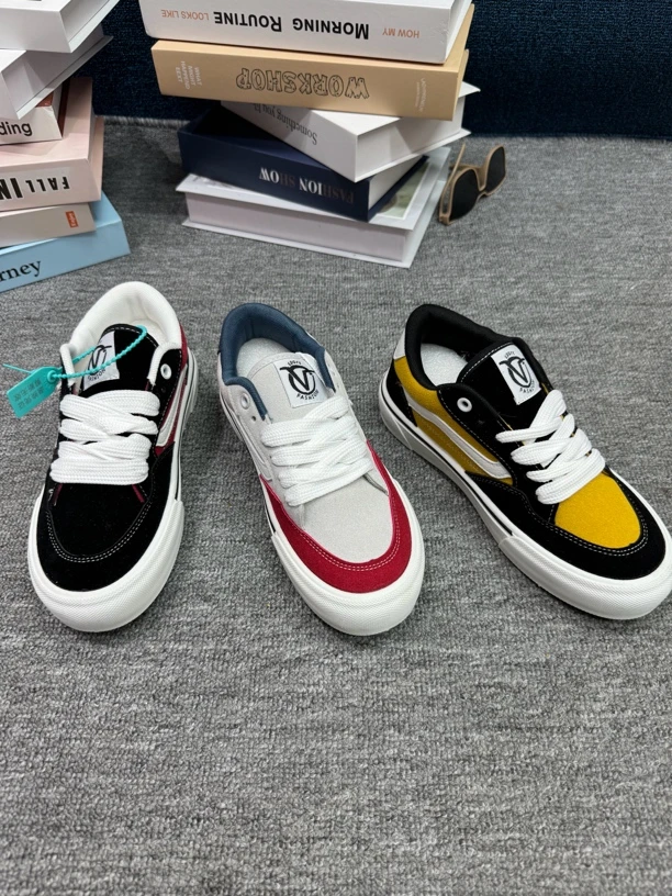 L8802新款黑武士酒红拼接帆布低帮女专业滑板鞋