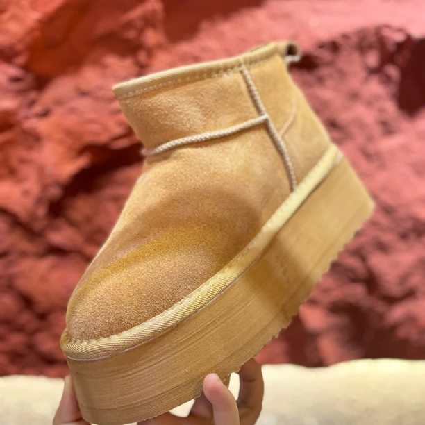 5908雪地靴女短筒冬季周冬雨同款2024年新款加绒厚底防滑短靴