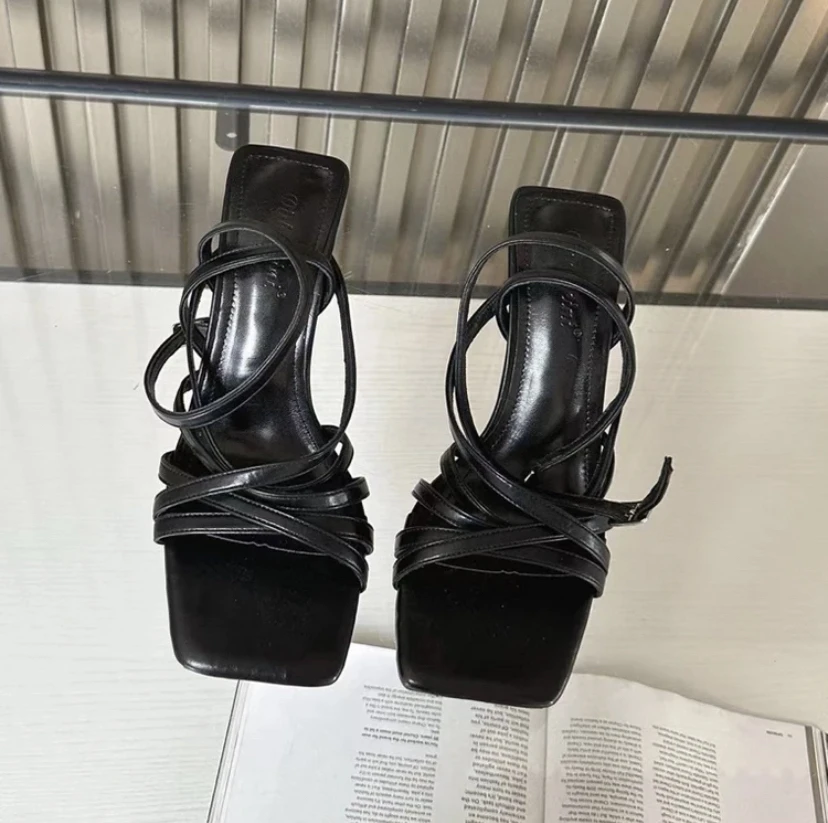 8668-6法式交叉带罗马凉鞋女夏季新款方头细跟露趾气质高跟鞋