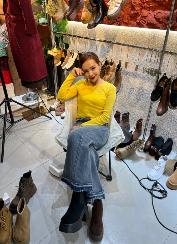 9091欧洲站厚粗跟好看女秋新款百搭圆头复古短靴百搭靴