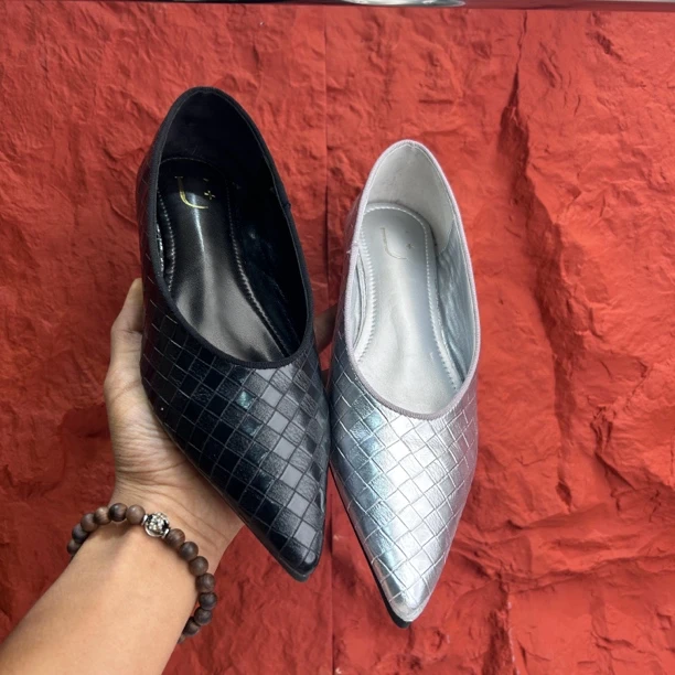 911-5 新款尖头鞋 单鞋舒适简约大气平底鞋休闲鞋时尚经典