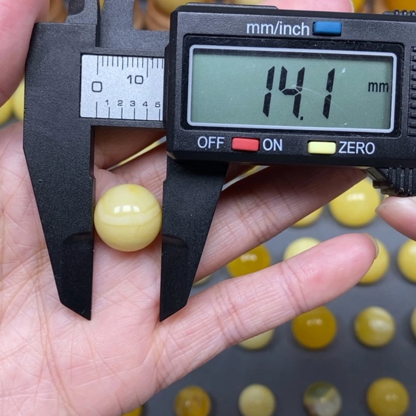【闪购商品】琥珀裸石未镶嵌?****