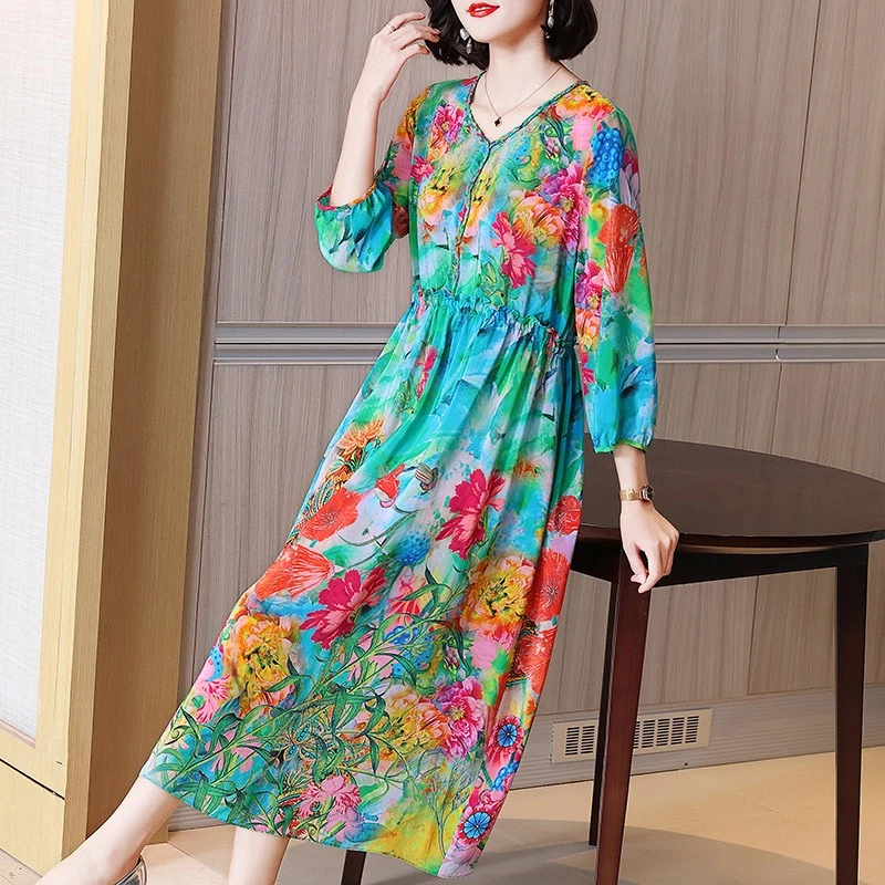 杭州品牌大牌夏季裙子高端中老年妈妈海边度假气质碎花连衣裙宽松