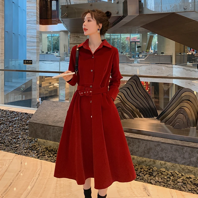法式赫本风红色连衣裙2023女新款春秋订婚女装收腰显瘦气质衬衫裙