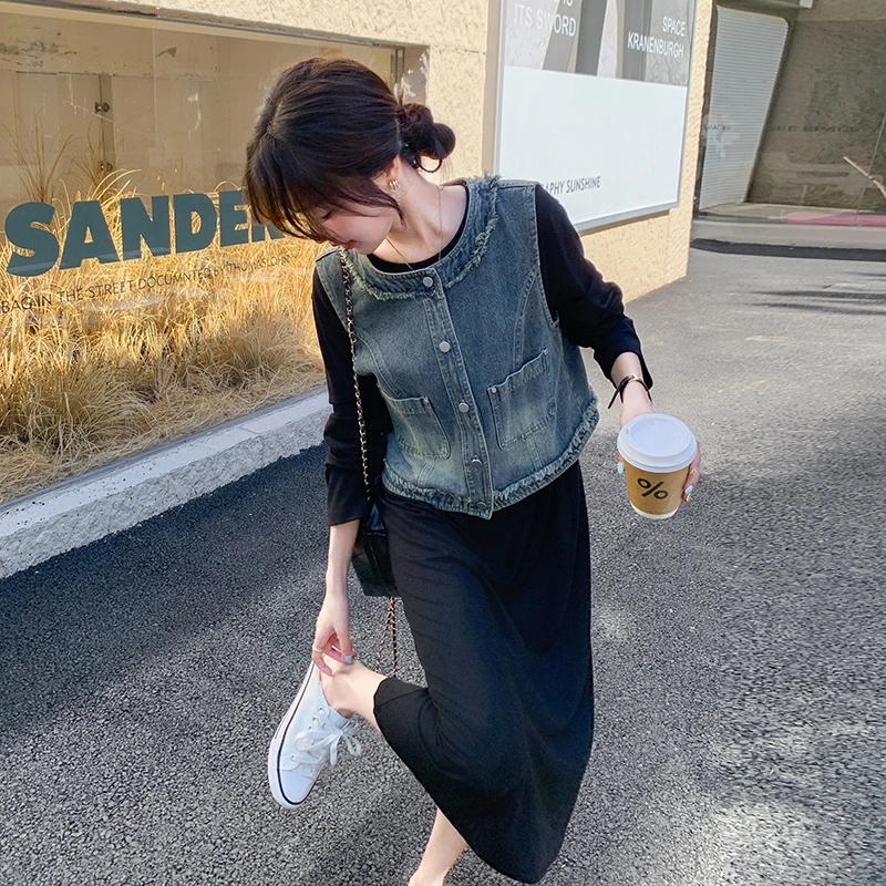 入秋气质穿搭牛仔马甲黑色连衣裙女2024新款高级感减龄显瘦两件套