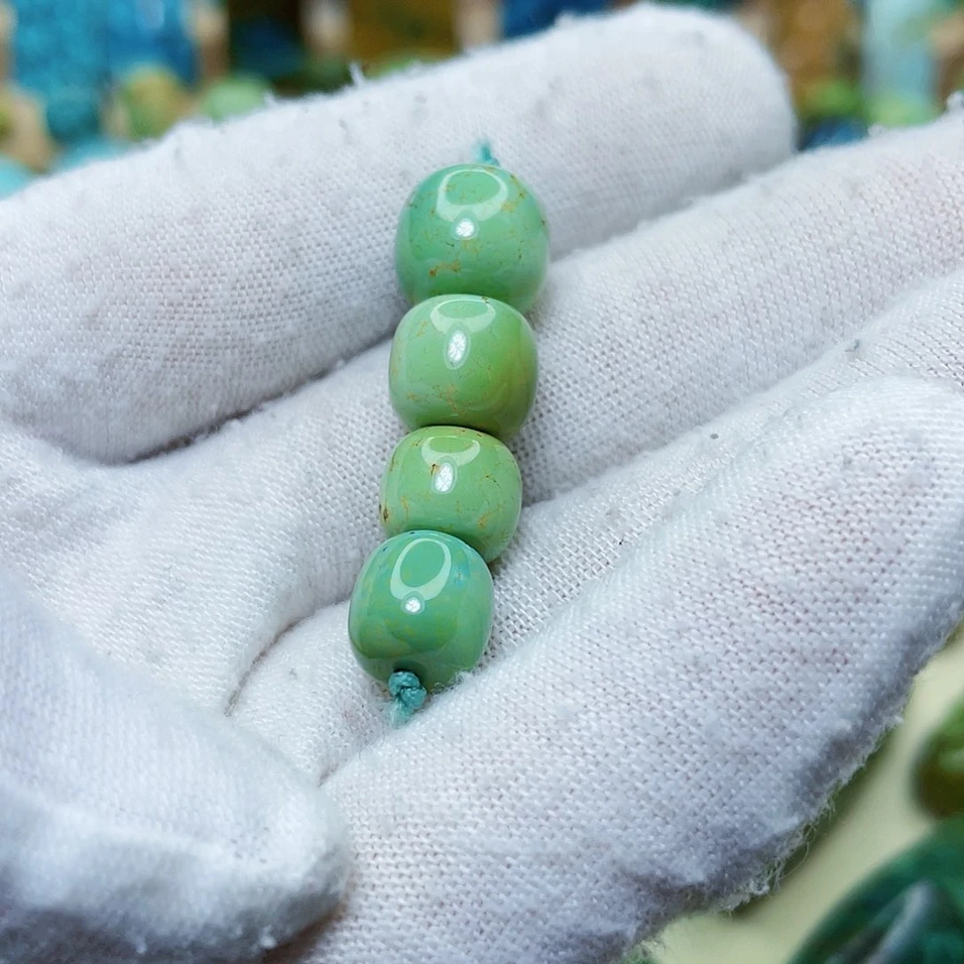 绿松石颈饰未镶嵌