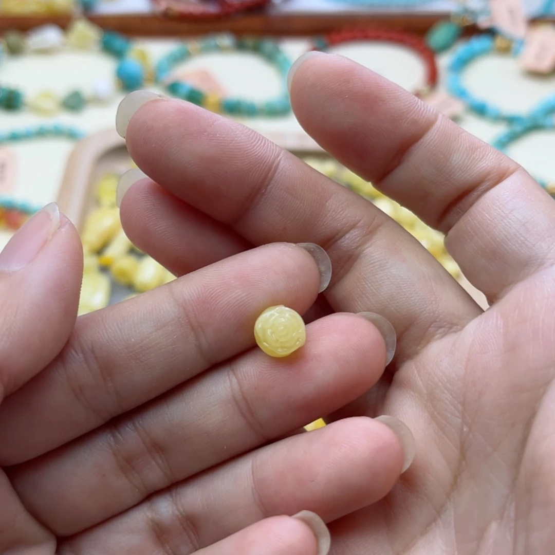 【闪购商品】蜜蜡裸石未镶嵌配饰