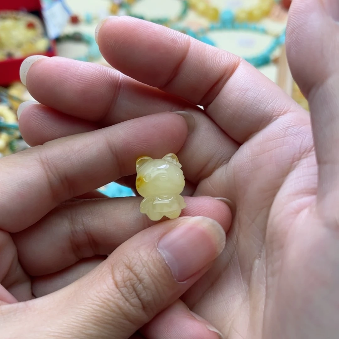 【闪购商品】蜜蜡裸石未镶嵌配饰