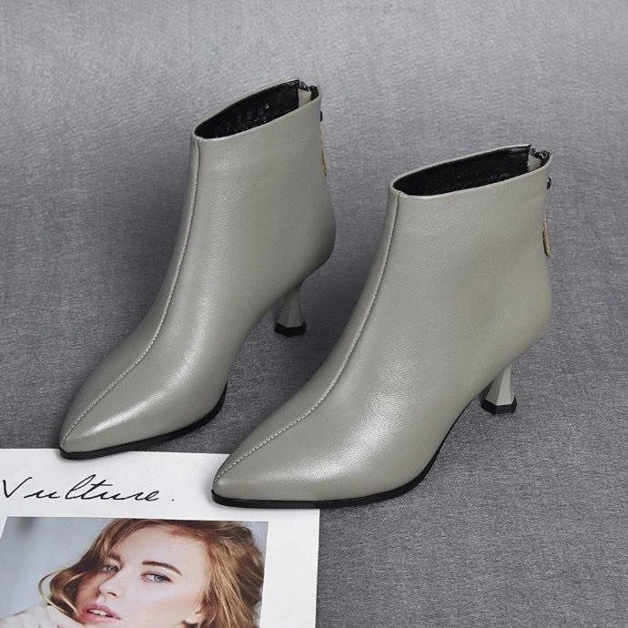 头层牛皮爆款短筒靴女短靴2025春季真皮瘦瘦靴尖头细跟单靴小裸靴