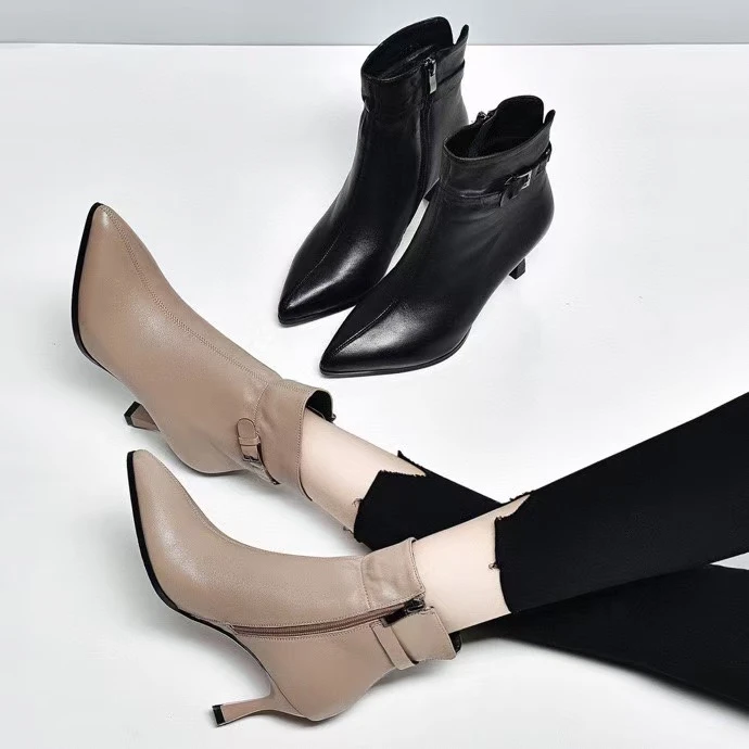 羊皮真皮洋气尖头细跟瘦瘦短靴女2024新款秋冬高跟软皮软底时装靴