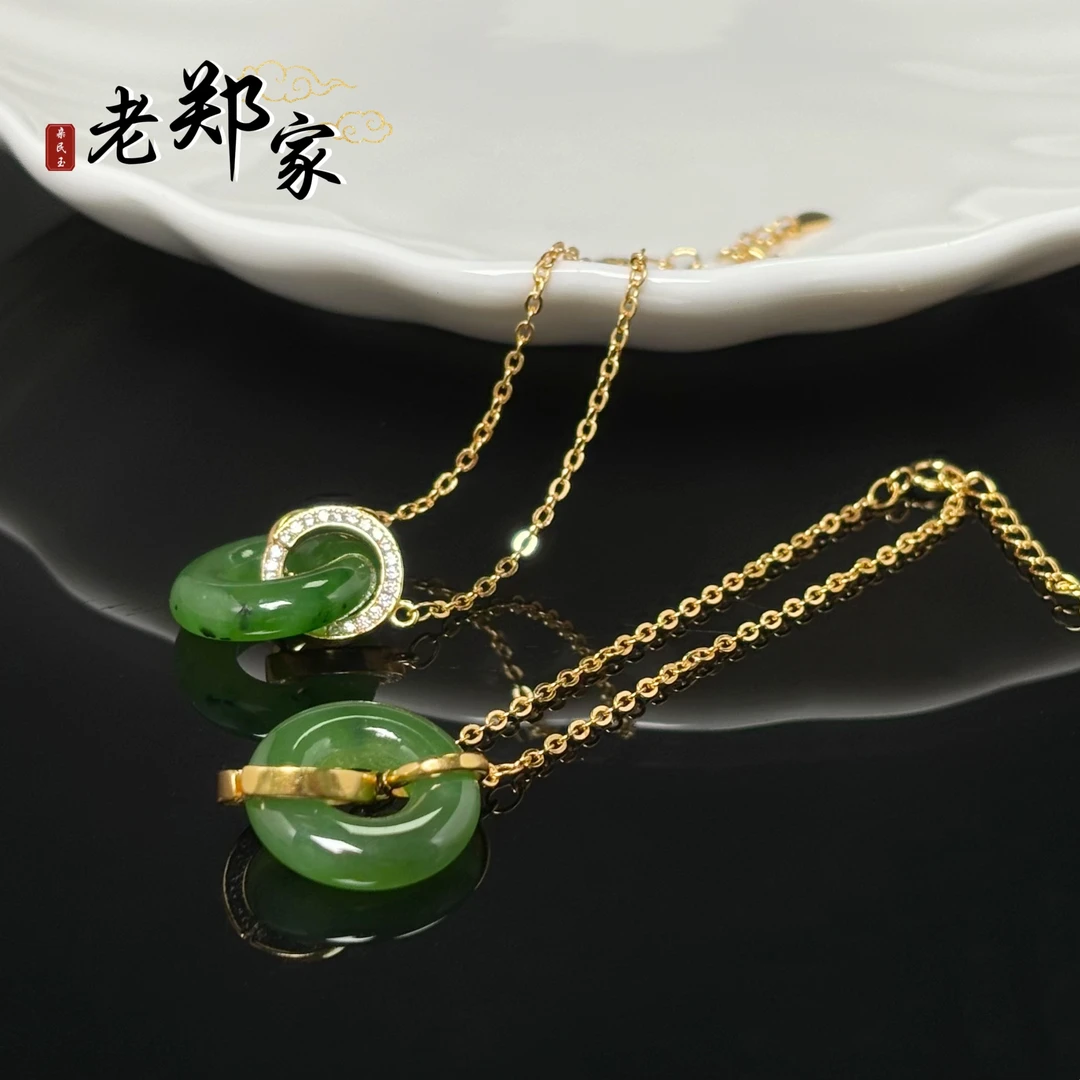 【老郑家】925银和田玉甜甜圈手链 (多样性发一件) 2769 微黑点