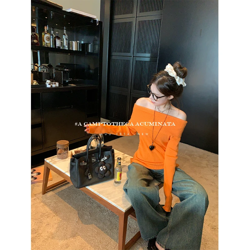 LUU桃喜儿/一字肩捏褶修身针织衫女秋冬长袖上衣打底设计感小众