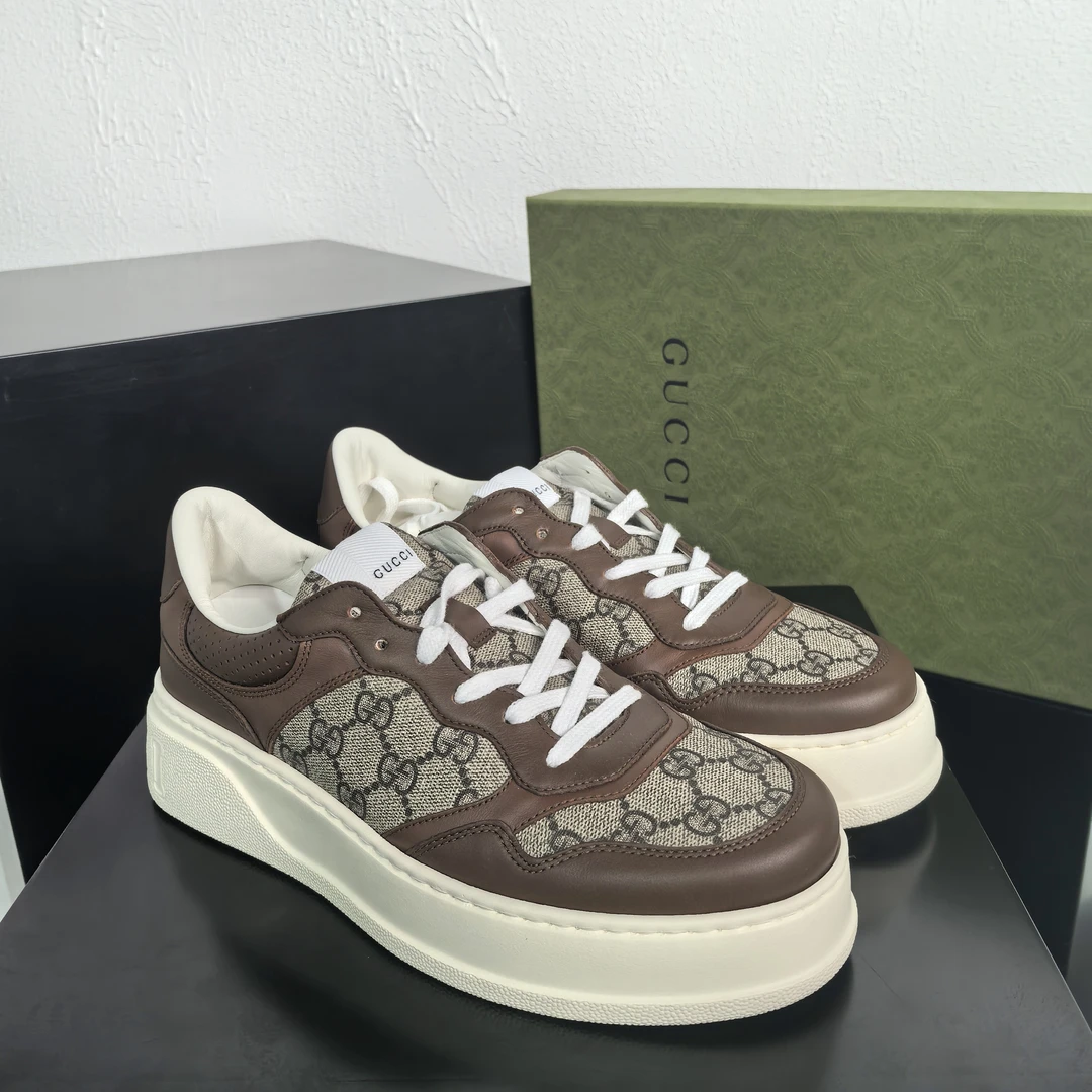 全新未使用 GUCCI/古驰 棕色满印老花logo厚底休闲时尚饼干鞋男款