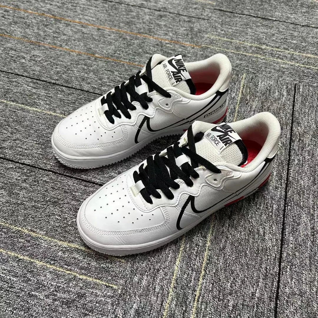 42.5码 Nike Air Force 1 React 黑钩 白红 低帮 板鞋 工价1229
