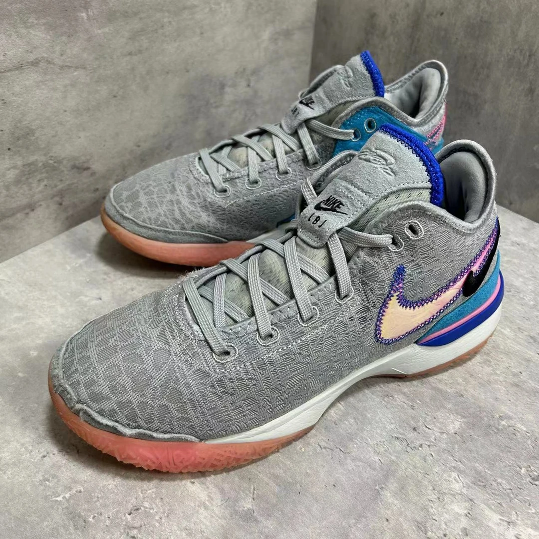 45码 9新 Nike 詹姆斯布朗尼一代 灰色 低帮 篮球鞋 工价999