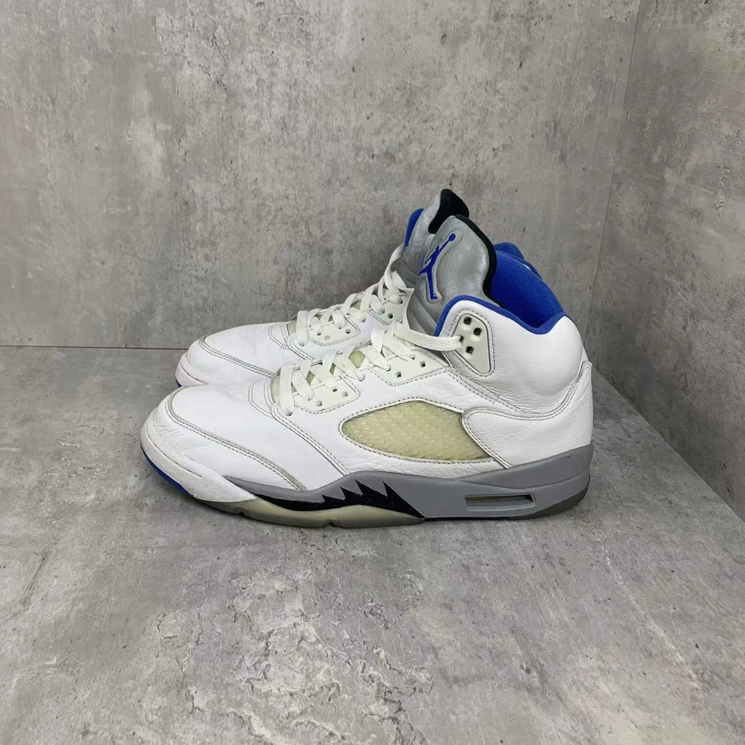 43码 AJ5 白蓝配色 中帮 复古 篮球鞋 工价3501