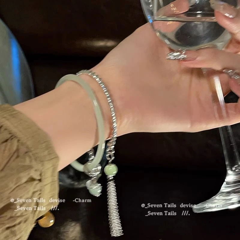 新中式古风国潮高级感配饰 热销款轻奢小众精致手镯 铃铛流苏手饰