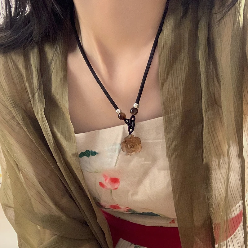 新中式ins小众时尚项链 铜合金项链 山茶花编织轻奢百搭帅气吊坠