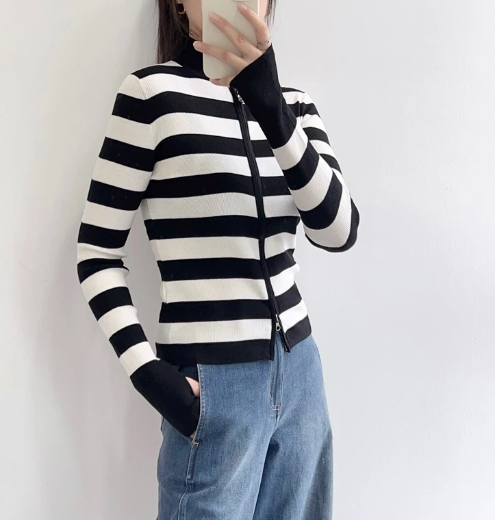 AA449【18针精纺扬子纱】时尚条纹拼接宽松圆领套头百搭针织上衣女