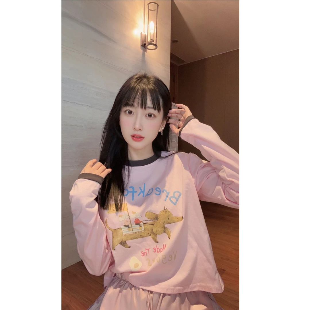 【张静芝】撞色领卡通印花粉色长袖T恤