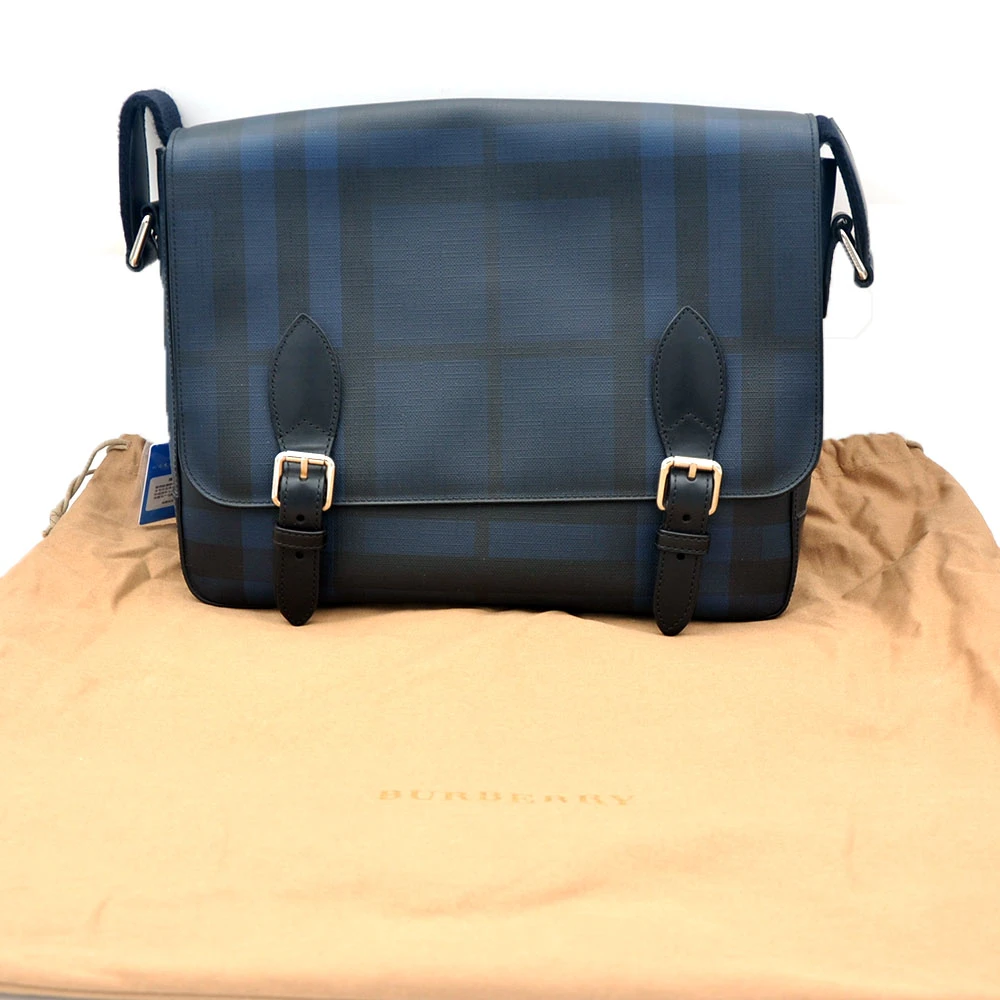 95新 BURBERRY/博柏利 97新闲置 蓝黑格纹剑桥邮差包31*26/97741