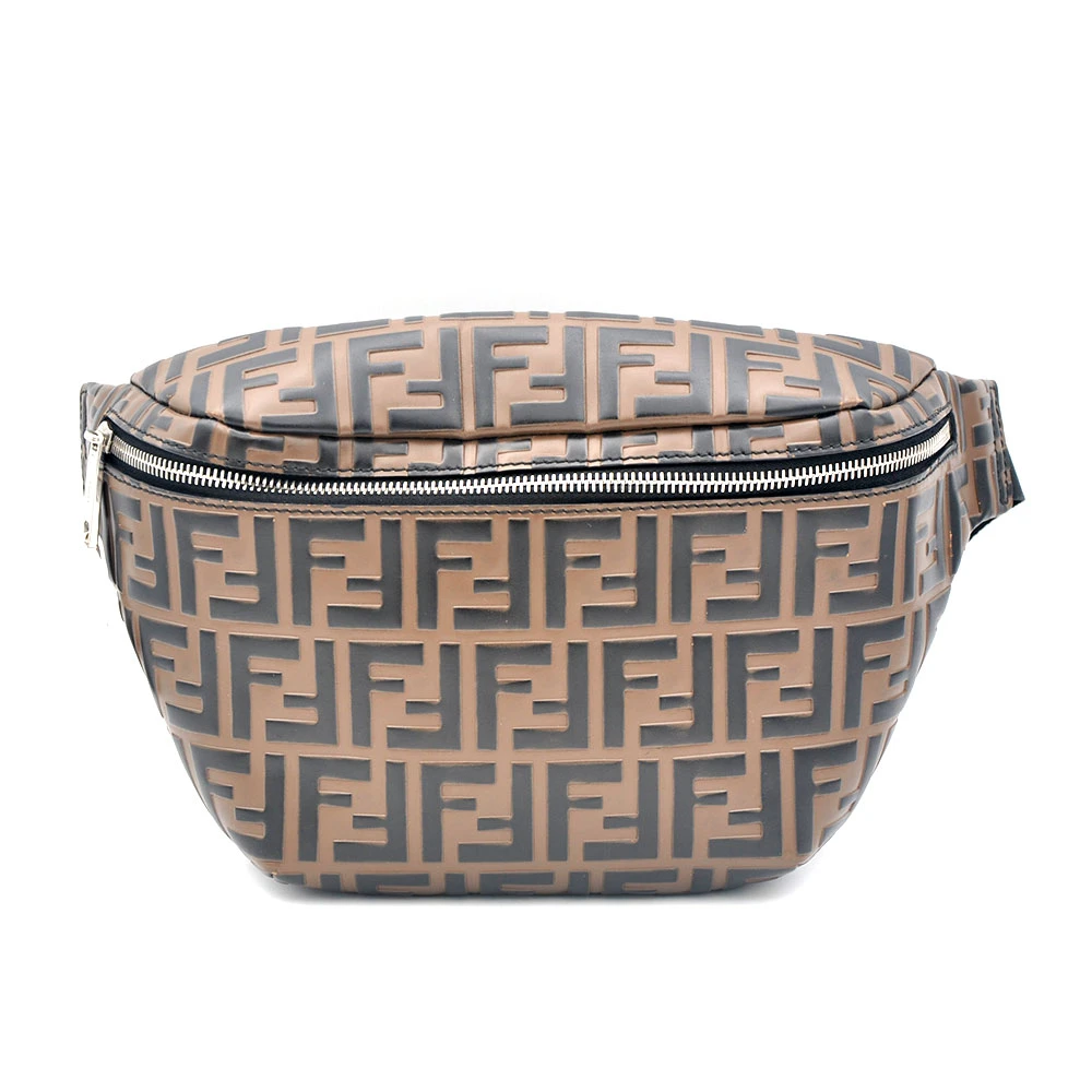 95新 FENDI/芬迪 97新 棕老花压纹腰包胸包20*22/21618