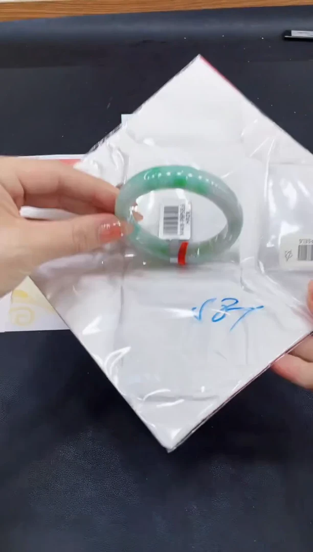 【闪购商品】翡翠手镯未镶嵌天然A货翡翠手镯